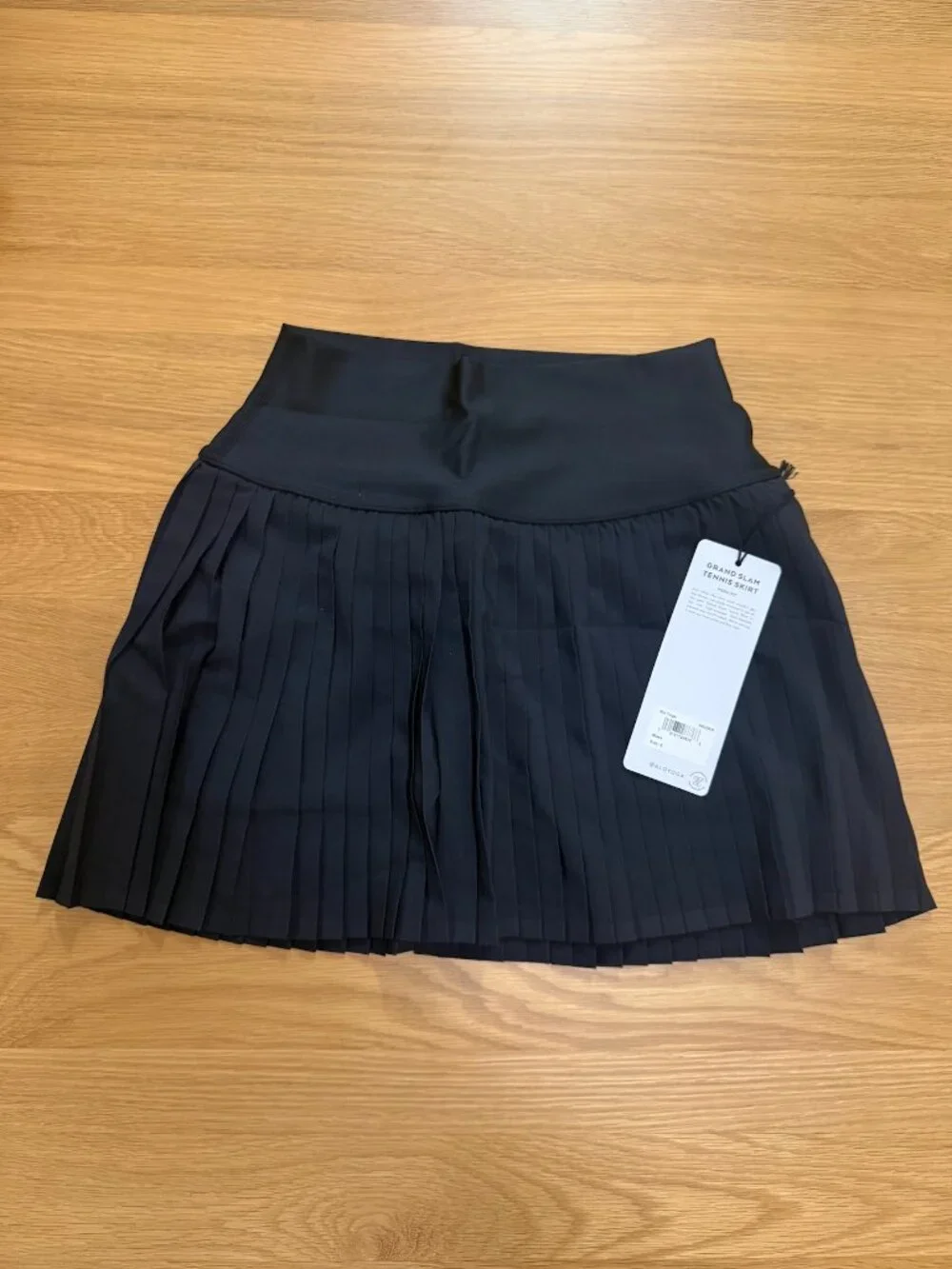 Alo Yoga Women's Black Pleated Tennis Skirt